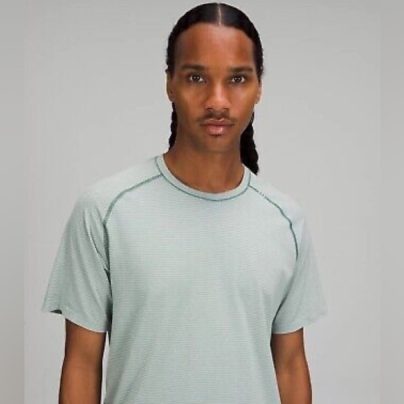 Lululemon men’s Metal Vent Tech In Tidewater strip shirt - Picture 2 of 7